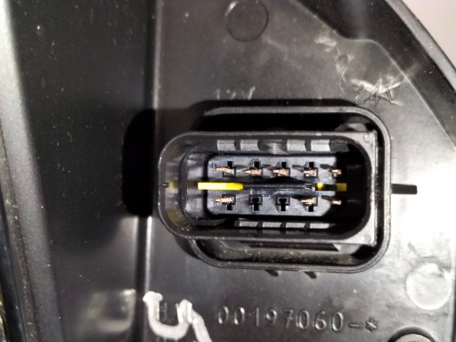 LAMPA FAR PREDNJA LIJEVA STRANA OPEL ZAFIRA D 19- VIVARO C XENON