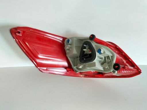LAMPA FAR ZADNJA  ZADNJI DESNA STRANA PEUGEOT 301 13-17