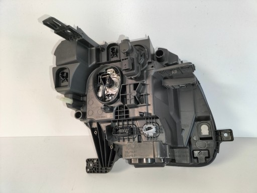 LAMPA FAR PREDNJA LIJEVA STRANA SMART FORTWO III 16-