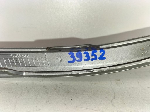 LAJSNA OBLOGA MASKE BRANIKA PREDNJA STRANA LIJEVA VW GOLF 8 VIII 20-24 ALLTRACK LAJSNA OBLOGA MASKE BRANIKA PREDNJA STRANA LIJEVA VW GOLF 8 VIII 20-24 ALLTRACK