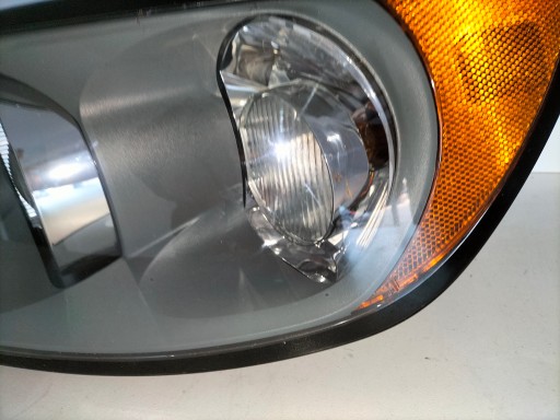 LAMPA FAR PREDNJA LIJEVA STRANA VOLVO V50 03-07