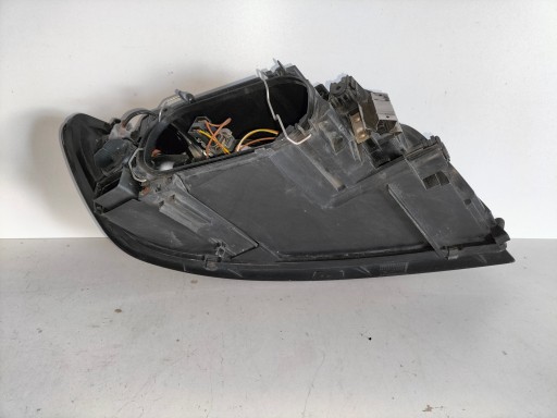 LAMPA FAR PREDNJA LIJEVA STRANA VOLVO V50 03-07