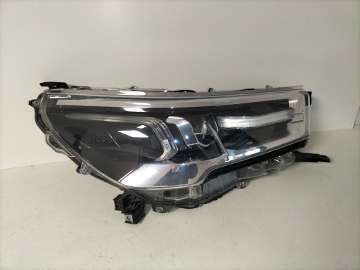 LAMPA FAR PREDNJA DESNA STRANA TOYOTA HILUX 8 VIII REDIZAJN 20- FULL LED