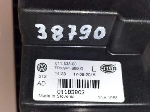 MAGLENKA LAMPA FAR LIJEVA STRANA VW TOUAREG II REDIZAJN 14-18 MAGLENKA LAMPA FAR LIJEVA STRANA VW TOUAREG II REDIZAJN 14-18