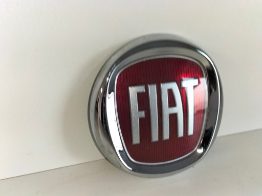 ZNAK EMBLEMAT LOGO PREDNJA STRANA FIAT 500 07- BRAVO II TIPO CROMA 05-