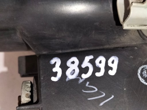 LAMPA FAR PREDNJA LIJEVA STRANA TOYOTA AVENSIS III T27 08-12