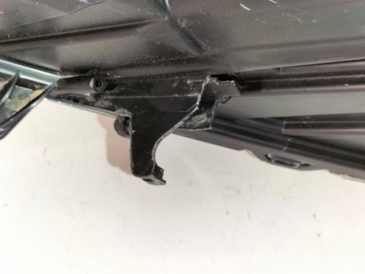 LAMPA FAR PREDNJA DESNA STRANA OPEL MERIVA B REDIZAJN 14-