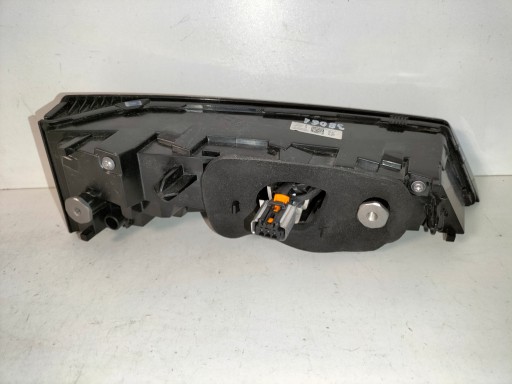 LAMPA FAR ZADNJA ZADNJI DESNA STRANA PEUGEOT 308 III T10 21- LAMPA FAR ZADNJA ZADNJI DESNA STRANA PEUGEOT 308 III T10 21-