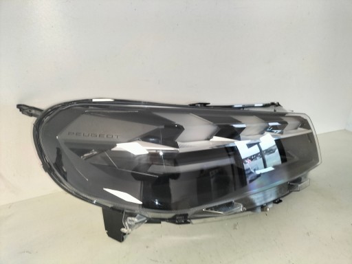 LAMPA FAR PREDNJA DESNA STRANA PEUGEOT EXPERT IV TRAVELLER 24- FULL LED