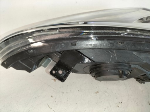 LAMPA FAR PREDNJA DESNA STRANA KIA RIO III 11-16 HATCHBACK (OBIČNI)