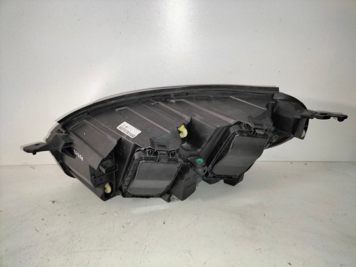 LAMPA FAR PREDNJA DESNA STRANA PEUGEOT EXPERT III 16- TRAVELLER XENON