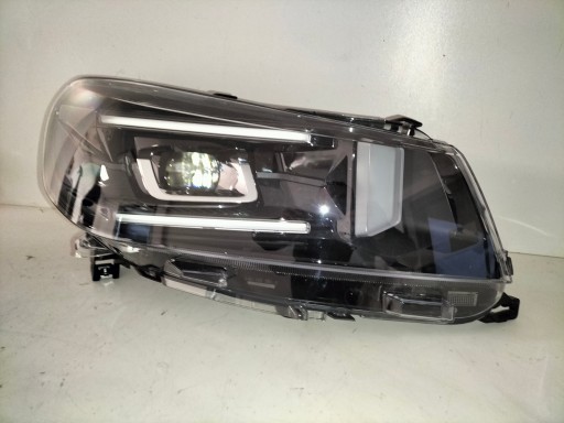 LAMPA FAR PREDNJA DESNA STRANA CITROEN JUMPY IV 24- FULL LED VISION