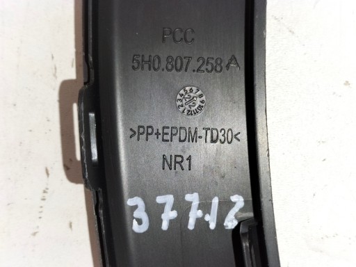 POKLOPAC LAJSNA BRANIKA PREDNJA STRANA DESNA VW GOLF 8 VIII 20-24 ALLTRACK POKLOPAC LAJSNA BRANIKA PREDNJA STRANA DESNA VW GOLF 8 VIII 20-24 ALLTRACK