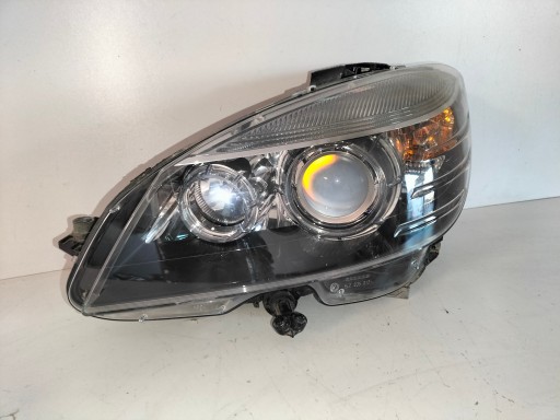 LAMPA FAR PREDNJA LIJEVA STRANA MERCEDES CLC CL203 07-11 C KLASA W204 BIXENON