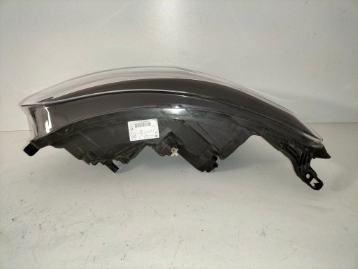 LAMPA FAR PREDNJA DESNA STRANA RENAULT KADJAR 15- LAMPA FAR PREDNJA DESNA STRANA RENAULT KADJAR 15-
