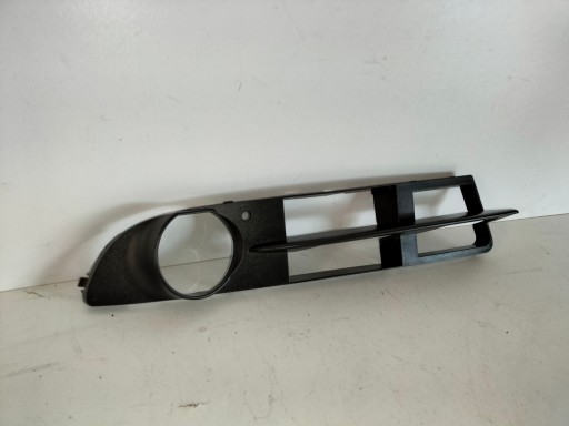 MASKA MREŽICA BRANIKA PREDNJA STRANA DESNA BMW 5 E60 E61 03-07 MASKA MREŽICA BRANIKA PREDNJA STRANA DESNA BMW 5 E60 E61 03-07