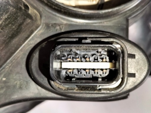 LAMPA FAR PREDNJA LIJEVA STRANA CITROEN C3 II 09-16
