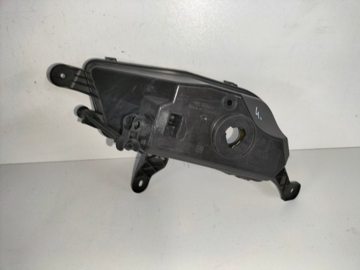 MAGLENKA LAMPA FAR DESNA STRANA OPEL ZAFIRA C REDIZAJN 16- ASTRA K 15-