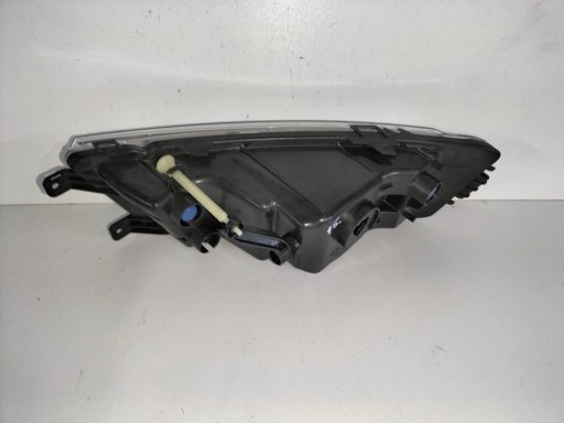 MAGLENKA LAMPA FAR DESNA STRANA SKODA RAPID 12-17 MAGLENKA LAMPA FAR DESNA STRANA SKODA RAPID 12-17