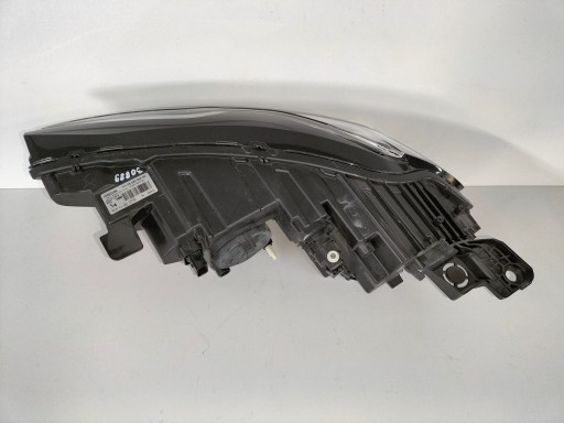 LAMPA FAR PREDNJA DESNA STRANA CITROEN DS3 CROSSBACK 19-