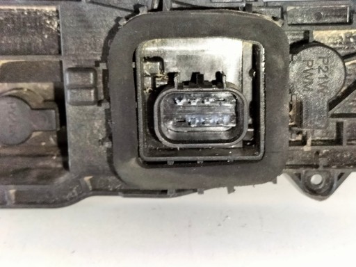 STAKLO LAMPE FAROVI  ZADNJI DESNA STRANA FIAT DOBLO II 10- OPEL COMBO