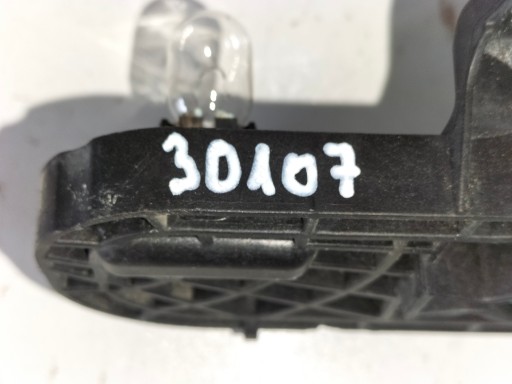 STAKLO LAMPE FAROVI  ZADNJI DESNA STRANA FIAT DOBLO II 10- OPEL COMBO