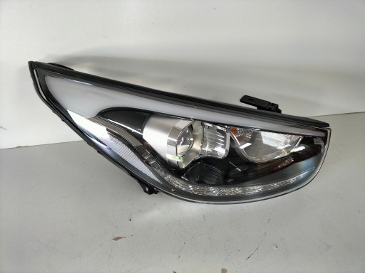LAMPA FAR PREDNJA DESNA STRANA HYUNDAI IX35 REDIZAJN 13- XENON