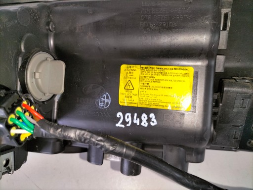 LAMPA FAR PREDNJA DESNA STRANA HYUNDAI IX35 REDIZAJN 13- XENON