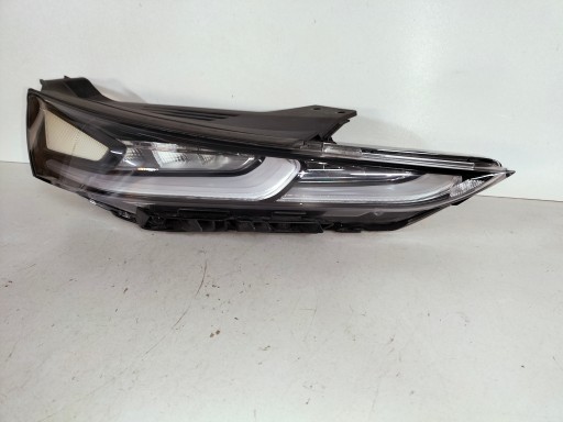 LAMPA FAR PREDNJA DESNA STRANA HYUNDAI SANTA FE 4 IV 18-