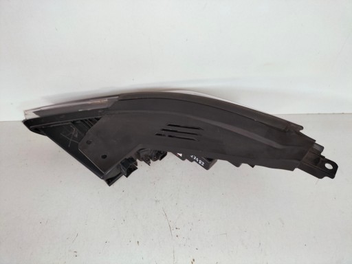 LAMPA FAR PREDNJA DESNA STRANA HYUNDAI SANTA FE 4 IV 18-