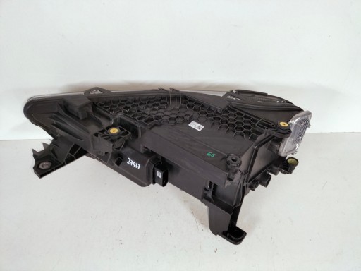 LAMPA FAR PREDNJA DESNA STRANA FORD TOURNEO CONNECT III 21-