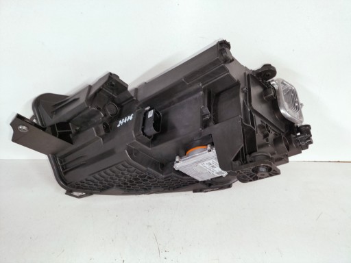 LAMPA FAR PREDNJA DESNA STRANA FORD TOURNEO CONNECT III 21-