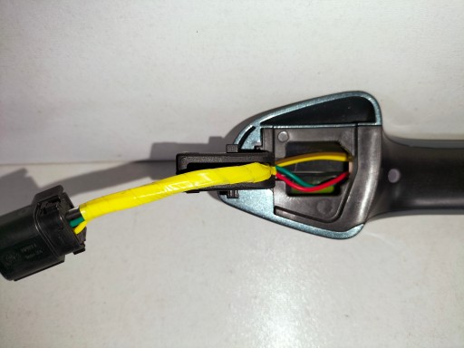 BRAVA VRATA PREDNJA STRANA DESNA KIA PRO CEED 18- KEYLESS