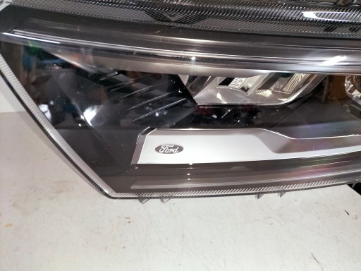 LAMPA FAR PREDNJA LIJEVA STRANA FORD TOURNEO CONNECT III 21-