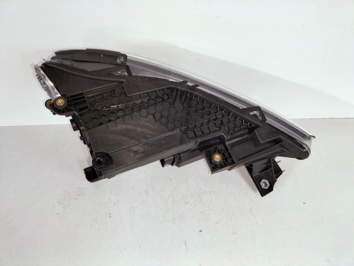 LAMPA FAR PREDNJA LIJEVA STRANA FORD TOURNEO CONNECT III 21-