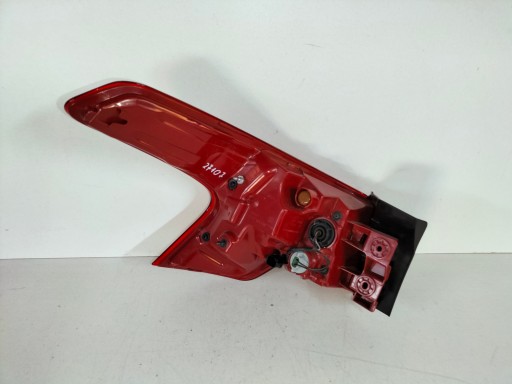 LAMPA FAR ZADNJA  ZADNJI DESNA STRANA HYUNDAI SANTA FE IV REDIZAJN 21-
