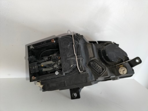 LAMPA FAR PREDNJA LIJEVA STRANA VW PASSAT B6 3C0 05-07 XENON LAMPA FAR PREDNJA LIJEVA STRANA VW PASSAT B6 3C0 05-07 XENON