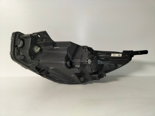 LAMPA FAR PREDNJA STRANA DESNA KIA RIO 4 IV 16-