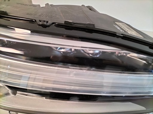 LAMPA FAR PREDNJA DESNA STRANA VOLVO XC90 XC-90 II 15- FULL LED