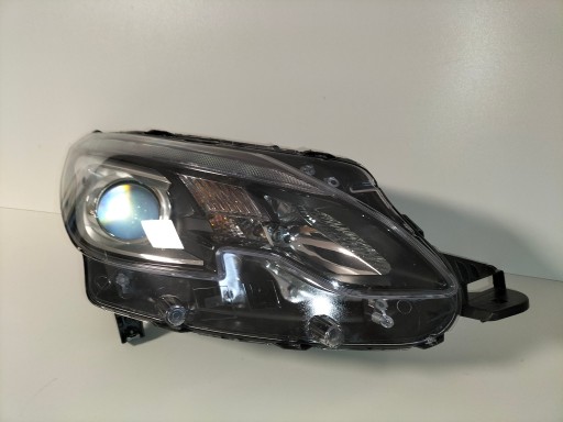 LAMPA FAR PREDNJA DESNA STRANA PEUGEOT 2008 I REDIZAJN 16-19 LAMPA FAR PREDNJA DESNA STRANA PEUGEOT 2008 I REDIZAJN 16-19