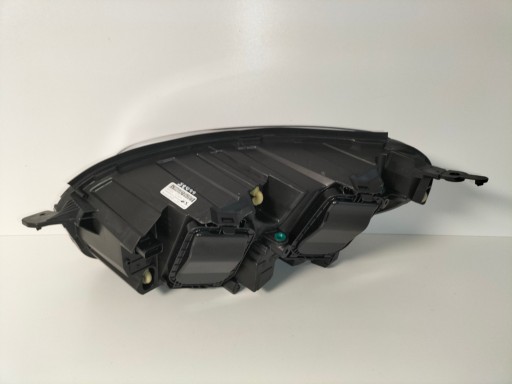 LAMPA FAR PREDNJA DESNA STRANA PEUGEOT EXPERT III 16-