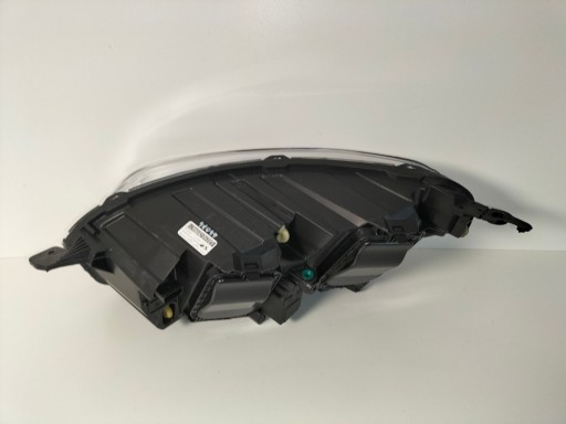LAMPA FAR PREDNJA DESNA STRANA PEUGEOT EXPERT III 16-