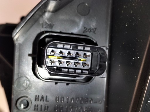LAMPA FAR PREDNJA DESNA STRANA PEUGEOT EXPERT III 16-