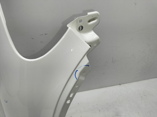 BLATOBRAN PREDNJA STRANA DESNA VOLVO C30 06-