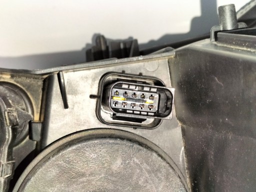 LAMPA FAR PREDNJA DESNA STRANA PEUGEOT 3008 5008 II 16- LAMPA FAR PREDNJA DESNA STRANA PEUGEOT 3008 5008 II 16-