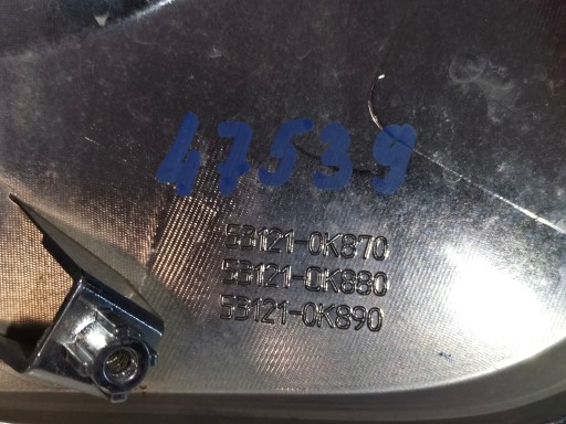 LAJSNA KROM MASKE PREDNJA STRANA DOLJNA TOYOTA HILUX VIII 20-