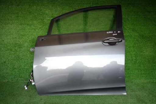 TOYOTA VERSO S 10- VRATA LIJEVA PREDNJA STRANA