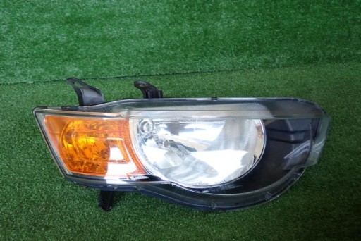 MITSUBISHI COLT (MODEL SA 3 VRATA) REDIZAJN 08-12 FAR DESNA STRANA LAMPA