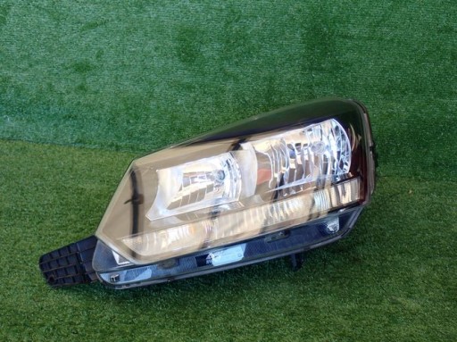 SKODA YETI REDIZAJN 13- FAR LIJEVA STRANA LAMPA 5L1941015D