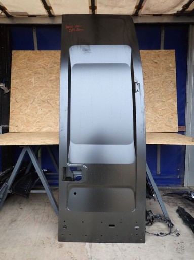 IVECO 06- VRATA DESNA  ZADNJA ZADNJI 214,5 CM OKOŁO